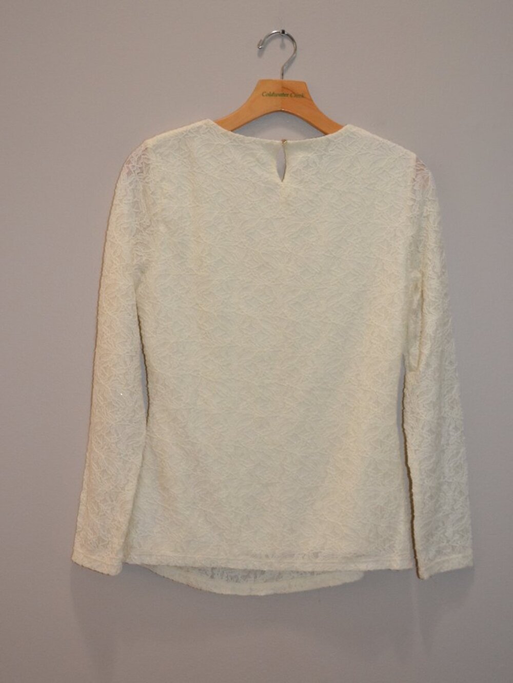 Talbot's New Off white long sleeve lace Overlay Floral Scallop Top, sz Small - Picture 5 of 7